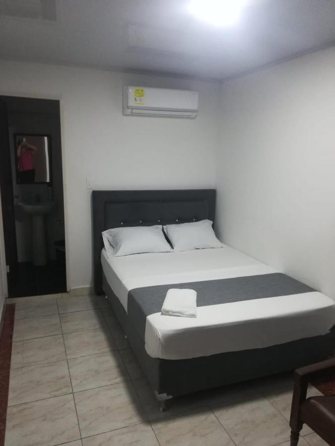 Hotel Neiva Urdaneta Екстер'єр фото