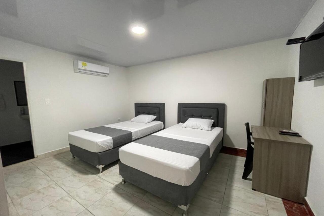Hotel Neiva Urdaneta Екстер'єр фото